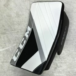 CCM Extreme Flex E5.9 Senior Blockers