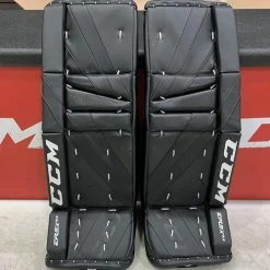 CCM Extreme Flex E5.5 JR Junior Leg Pads 10 CCM Extreme Flex E5.5 JR Junior Leg Pads