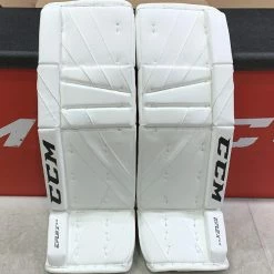 CCM Extreme Flex E5.5 JR Junior Leg Pads 14 CCM Extreme Flex E5.5 JR Junior Leg Pads