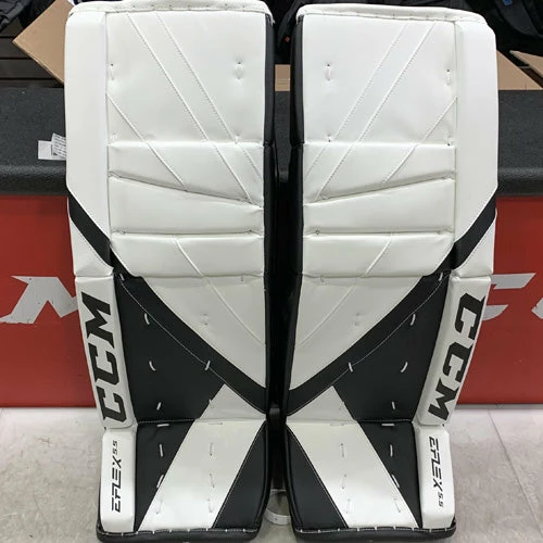 Senior Leg Pads CCM Extreme Flex E5.5 7 Senior Leg Pads CCM Extreme Flex E5.5