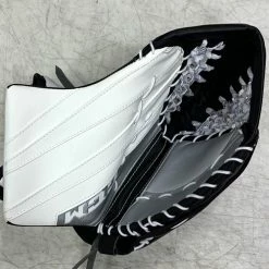 CCM Extreme Flex E5.5 JR Junior Catchers