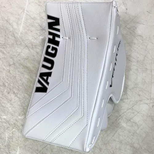 Senior Goalie Clearance Vaughn Ventus SLR2 Pro Carbon 8 Senior Goalie Clearance Vaughn Ventus SLR2 Pro Carbon
